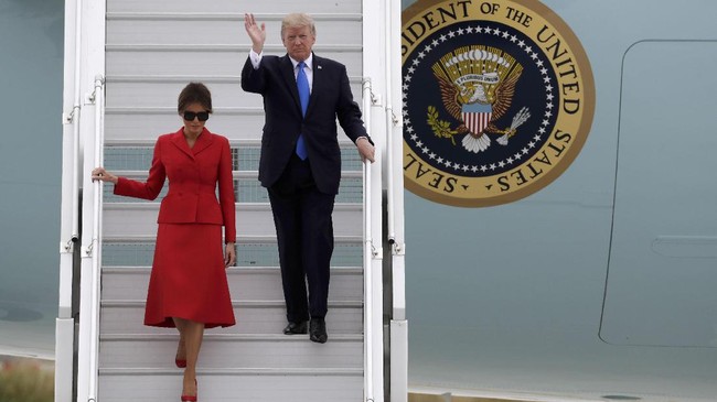 Trump Receives Luxury Jet from Qatar, to Be Used as Air Force One
